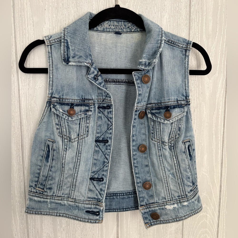 American Eagle Faded Blue Denim Vest